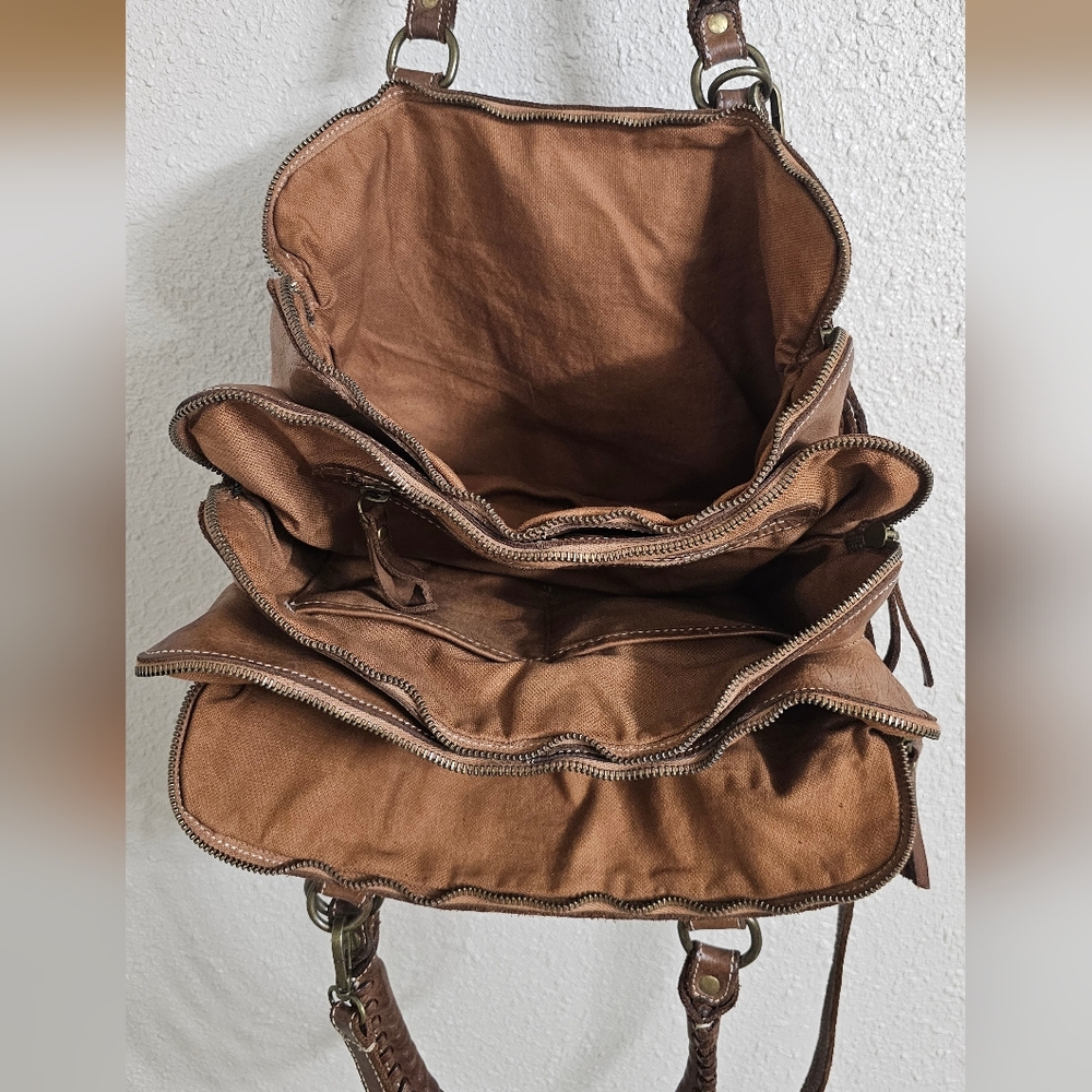 Costanza Rota Elegant Brown Leather Handbag - Picture 5 of 7